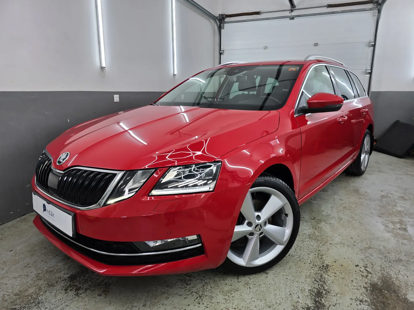 Hlavná fotka - Kompletný detailing interiéru a exteriéru Škoda Octavia